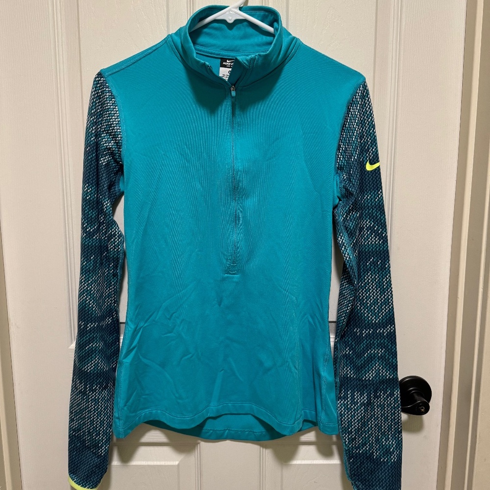 Nike Pro - Medium - Dri-Fit Long Sleeve Half-Zip
